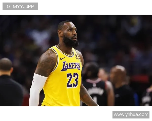 詹姆斯携手姚明共创篮球传奇之路探讨两位巨星的影响力与合作潜力